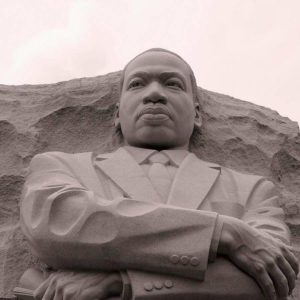 mlk: picture of the martin luther king, jr. statue